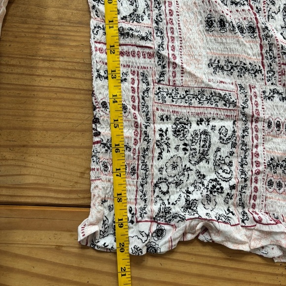 American Rag White and Black Blouse - Picture 10 of 11